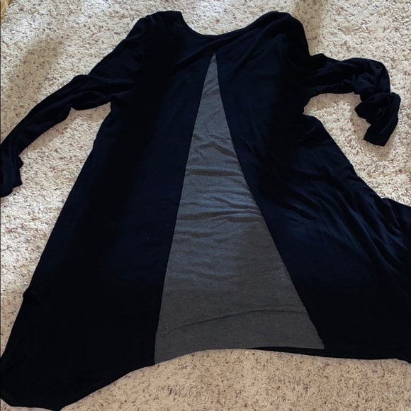 This really cute black and gray shirt/dress! - Picture 2 of 3